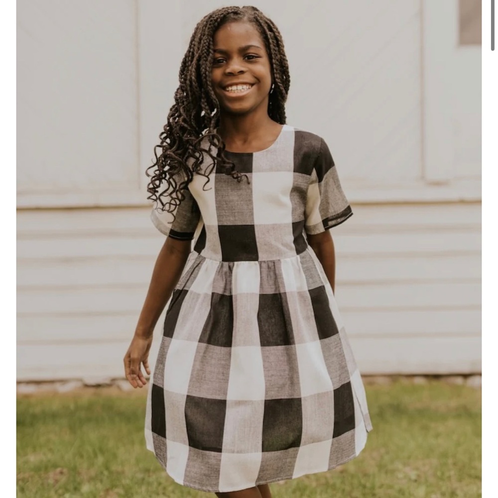 Roolee Girls Black and white gingham dress size 9-10